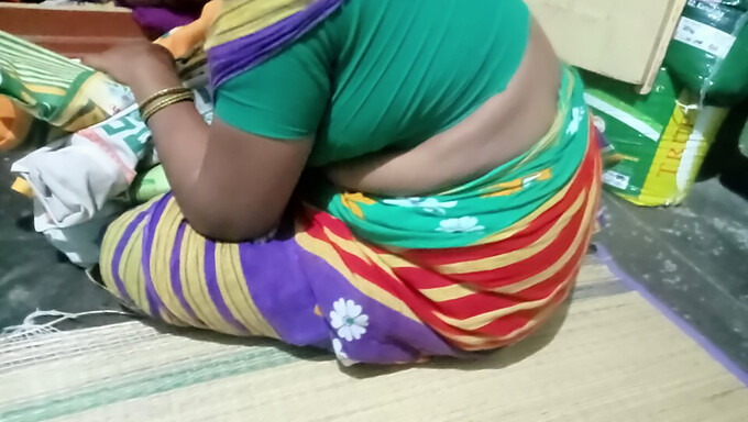 Une tante desi du Kerala se fait baiser en plein air